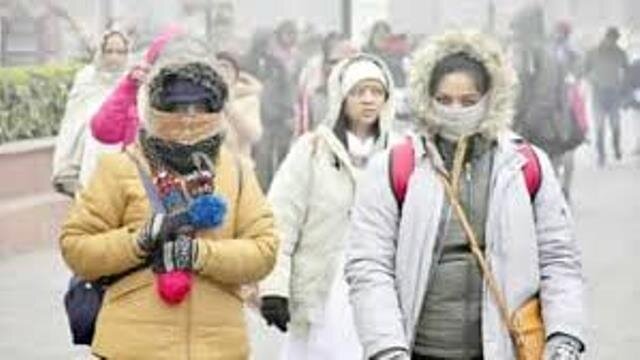 Cold wave likely to grip North India from Tuesday, IMD issues health warning