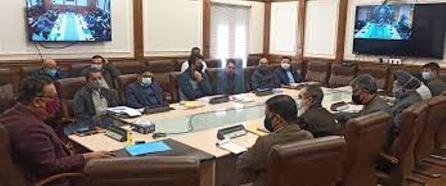 Navin Choudhary assesses permission, supply availability of Petroleum Derived Spray Oils in J&K