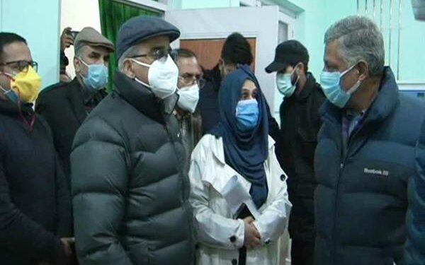 Atal Dullo visits B’la; assesses healthcare facilities, inspects development projects