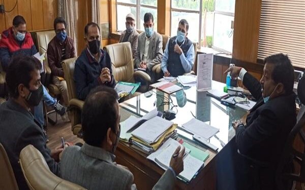 Dheeraj reviews status of slaughter houses in J&K