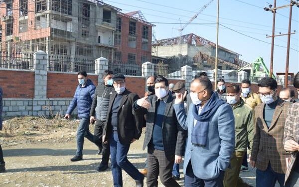 Budgam has huge scope for iconic developmental projects : Div Com