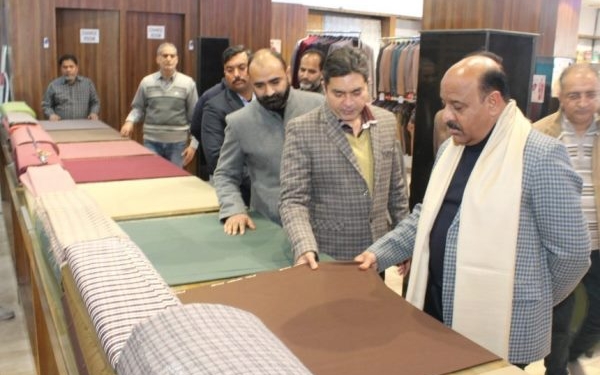 Local industry pivotal in boosting economy, employment generation: Dy CM
