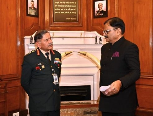 Javed Rana meets Army Chief, discusses critical issues affecting LoC residents