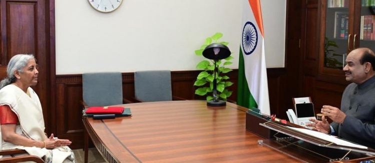 Union Budget 2025 : Lok Sabha adjourned, to meet again on February 3