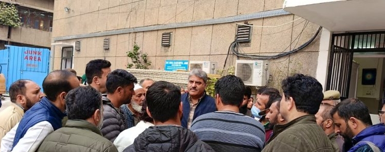 MLA Banihal Sajjad Shaheen Meets Family of Electrocution Victim