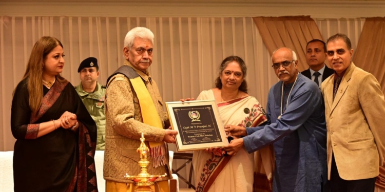 LG Sinha felicitates the recipients of Maharaja Hari Singh Dogra Samman Award 2025