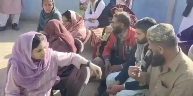 PDP’s Iltija Mufti meets family of slain Makhan Din of Bilawar Kathua