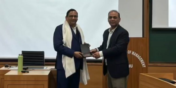 RPF Commissioner Jammu, Rizwan Uddin delivers expert talk at IIM Jammu