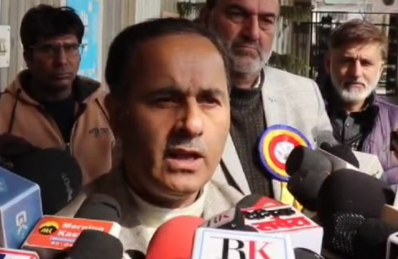 SED delivers 60% free textbooks to Govt schools in Kashmir