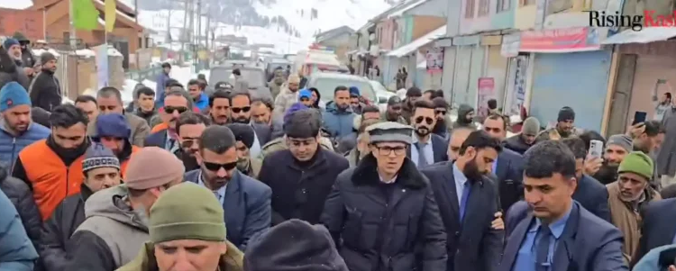 J&K CM Omar Abdullah Visits Fire-Ravaged Sonamarg Market