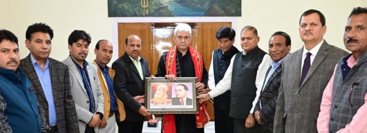 Delegation of Guru Nabha Dass Samaj Kalyan Parishad J&K Calls on LG Sinha 