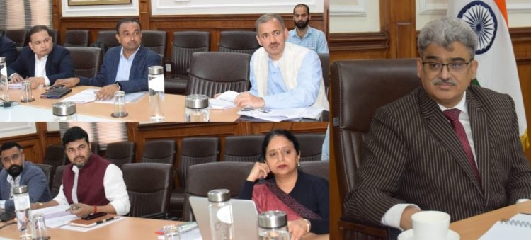 CS Atal Dulloo chairs maiden UTLSC meeting to oversee arrival of 200 new e-buses