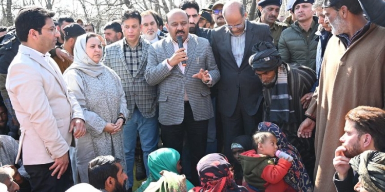 Dy CM, Health Minister, Advisor to CM visit Chandain Pajan Kulgam, meet family of deceased brothers