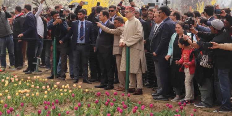 CM Omar Abdullah inaugurates Tulip Show-2025