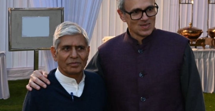 MLA Bandipora Raises Service Verification Issue with CM Omar Abdullah, Seeks Early Disposal.