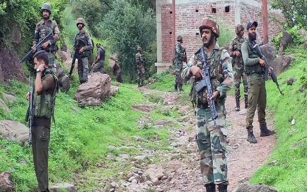 Indian Army conducts specialised training for VDG members in Rajouri after Pahalgam attack