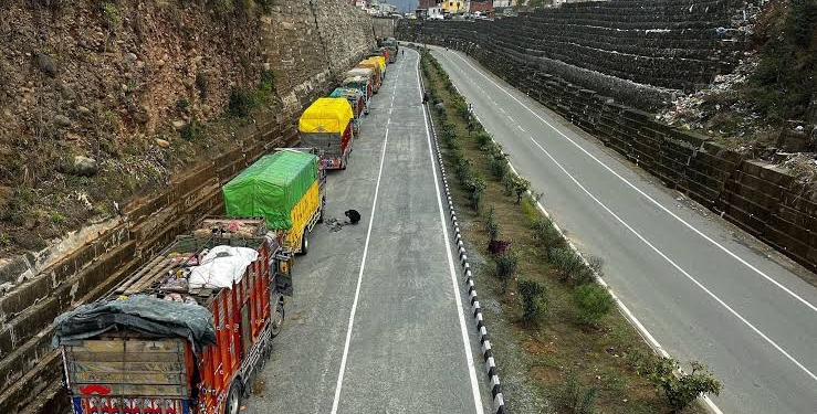 Traffic on Jammu-Srinagar Highway to remain suspended today