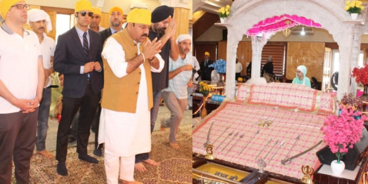 Dy CM visits Gurudwara Chatti Padshahi in Rainawari; pays obeisance, assesses issues of DGPC