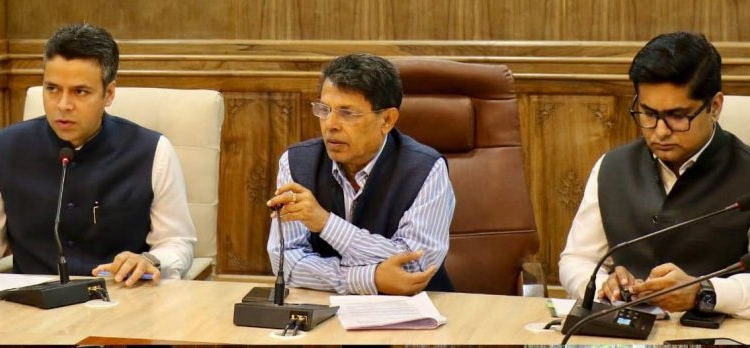 Shantamanu assesses Civil Defence preparedness in Srinagar district