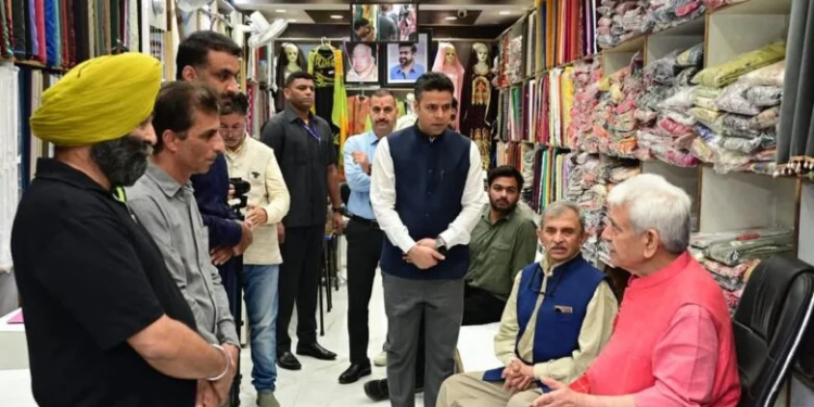 On traders’ invite, LG Sinha visits Lal Chowk, sips tea with shopkeepers