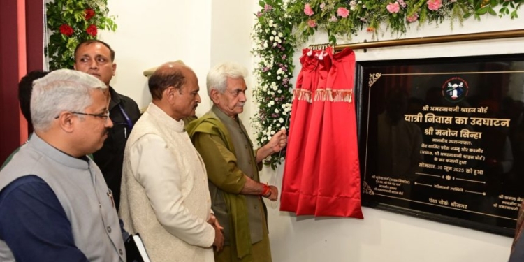 LG Sinha inaugurates SASB’s Yatri Niwas at Pantha Chowk Srinagar