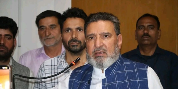 Declare gazetted holiday on July 13: Apni Party urges Govt