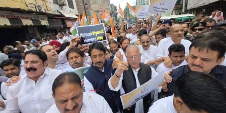 J&K Congress leaders march for Statehood restoration; detained, then released by Police