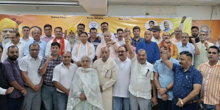 Sat Sharma CA asks BJP Cells to intensify outreach across both Jammu and Kashmir regions