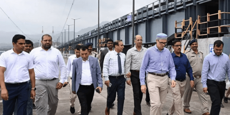 Gujarat: CM Omar Abdullah visits Sardar Sarovar Dam in Kevadia