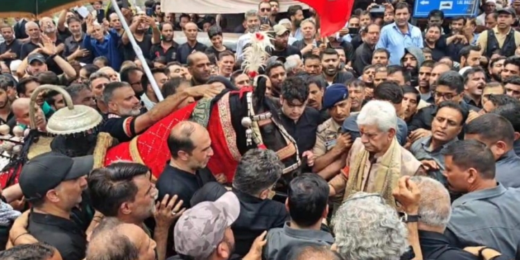 Youm-e-Ashura: Zuljanah procession begins, LG Sinha joins thousands of Shia mourners in Srinagar