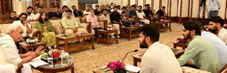 LG Sinha meets Save Youth Save Future Foundation delegation at Raj Bhawan