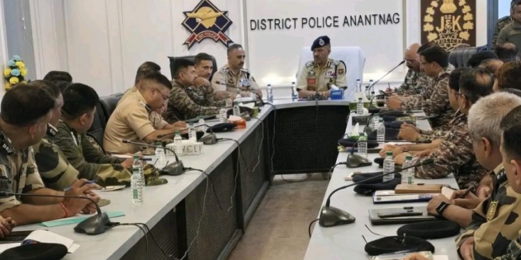 DGP J&K conducts security review meeting in South Kashmir, Commends SFs for Amarnath Yatra security