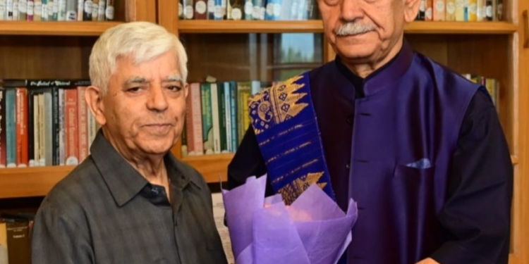 LG Sinha meets Dr. M.J. Zarabi to review Semiconductor Lab Project for Kashmir University