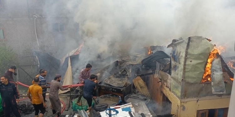 Fire Damages Four-Storey House in Khanyar, Srinagar