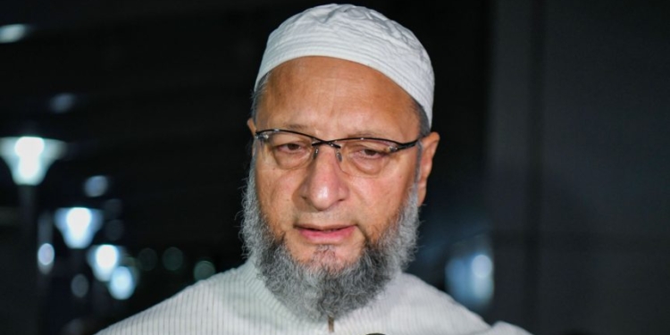 Owaisi critiques Constitution Amd Bill, says it will “violate principle of separation of powers”