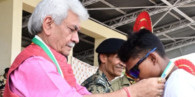 LG Sinha felicitates 79 Cyclists of BSF’s ‘Pedal for Ek Bharat, Shreshtha Bharat’ rally to celebrate 79th Independence Day