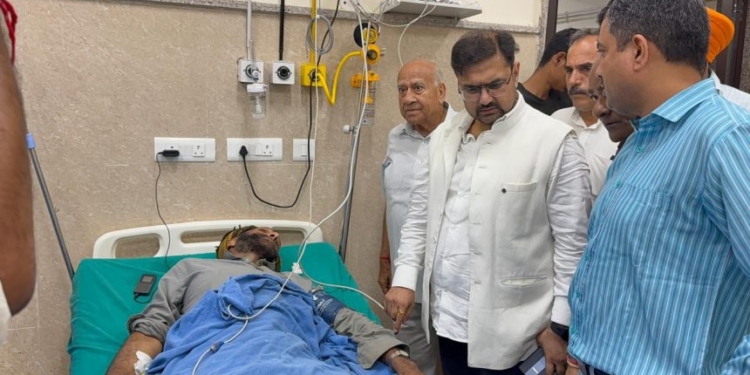 Satish Sharma visits Kathua, meets affected families of cloudburst incident