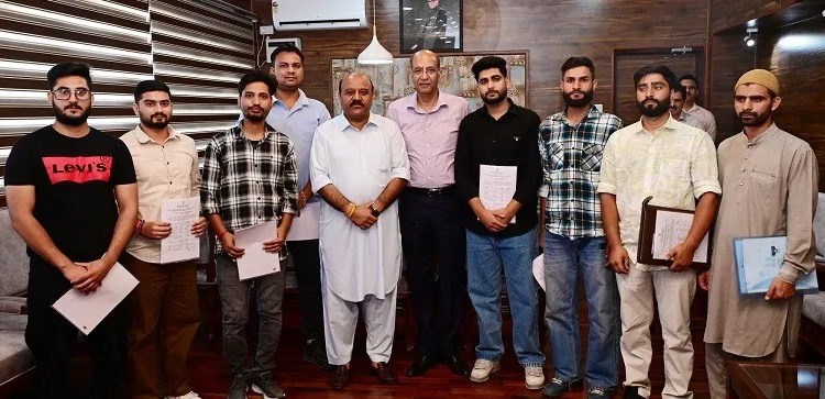 J&K Dy CM, Advisor to CM present appointment letters to 8 youth under RAS