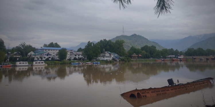 Water level in Jhelum recedes, no flood threat: I&FC Chief Engineer