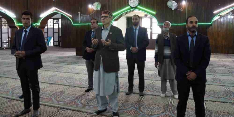 CM visits Dargah, reviews arrangements for Eid-Milad-Un-Nabi (SAW) 