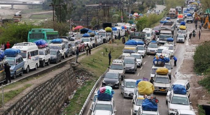J&K Traffic Police issues fresh advisory for Jammu-Srinagar Highway amid ongoing Amarnath Yatra