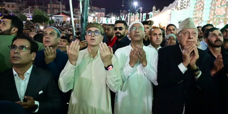 CM Omar Abdullah offers Magrib prayers at Hazratbal Shrine on Eid-e-Milad-un-Nabi (SAW)