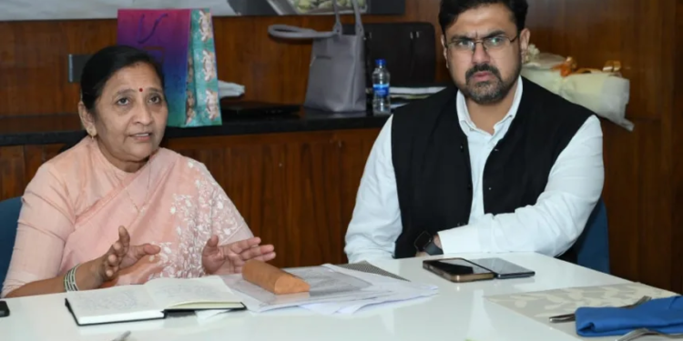 Satish Sharma meets Union MoS Nimuben Jayantibhai Bambhaniya