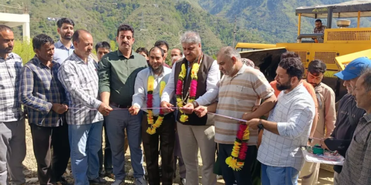 MLA Sajjad Shaheen inaugurates blood donation camp at SDH Banihal