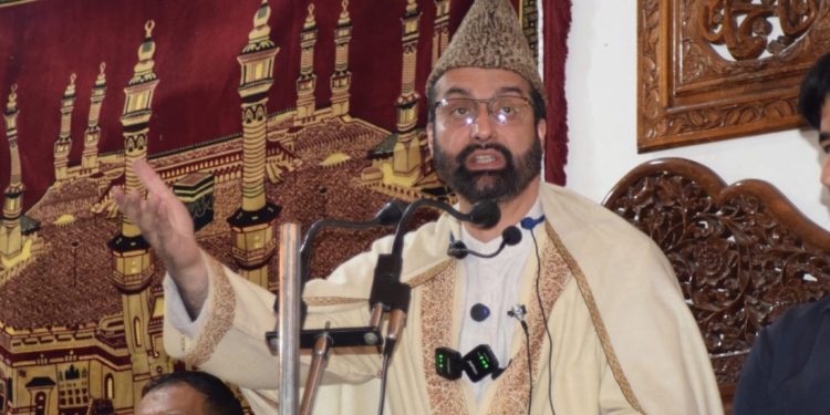 Mirwaiz Umar Farooq Delivers Sermon at Charar-e-Sharief After a Decade