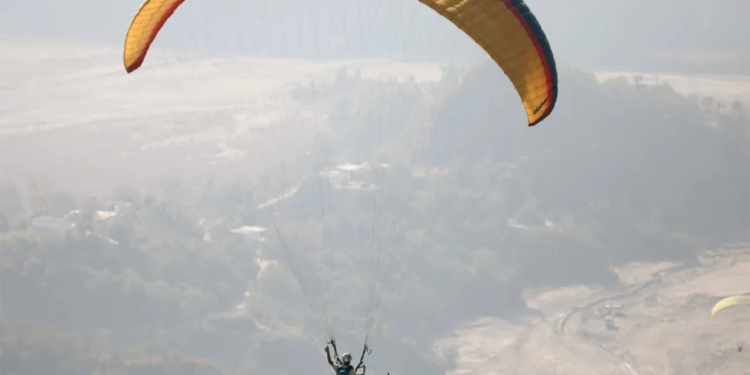 Jammu set to become paragliding hub, 6-day refresher course concludes at Aithem