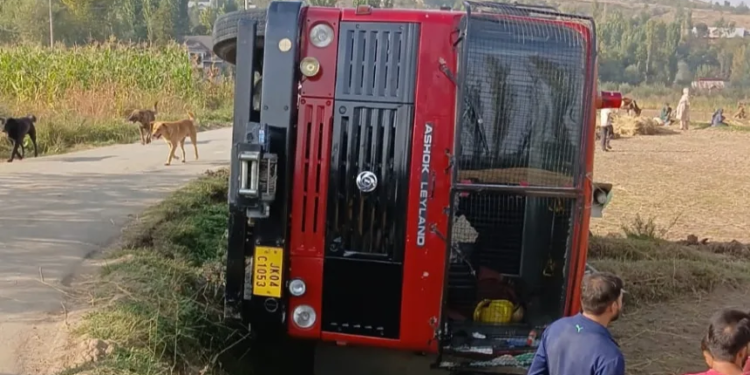 Fire Tender overturns in Khan Sahab, Budgam; Four Firefighters injured