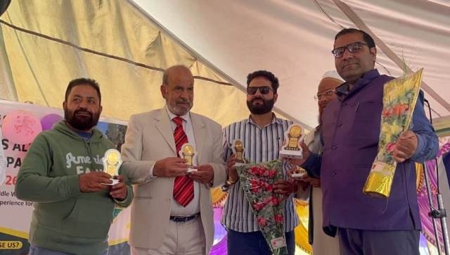 Khwaja Farooq Renzushah was accorded Rousing Reception at Alhuda school Malora Shala Taing Srinagar