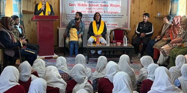 20-Day Theatre-in-Education Workshop organised by National School of Drama, TIE Centre Srinagar takes off in Kargil!