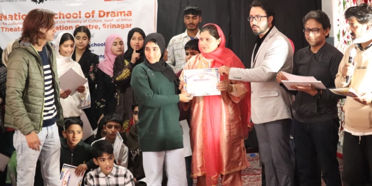 15 day TIE Workshop organised by National School of Drama successfully culminates at Qazigund, Kashmir.